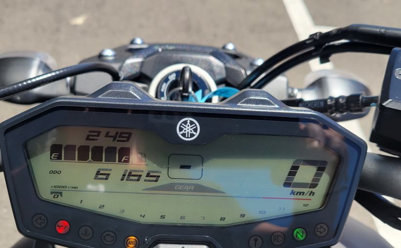 YAMAHA MT-07 6