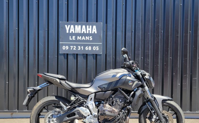 YAMAHA MT-07 0