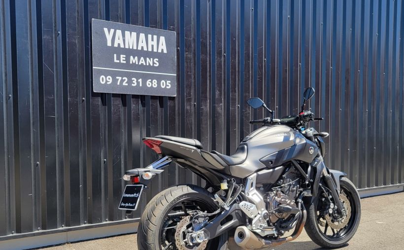 YAMAHA MT-07 2
