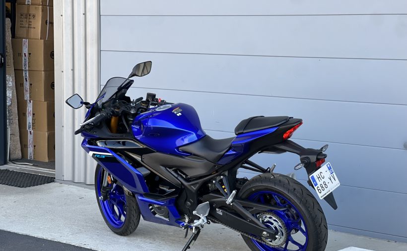YAMAHA R3 5