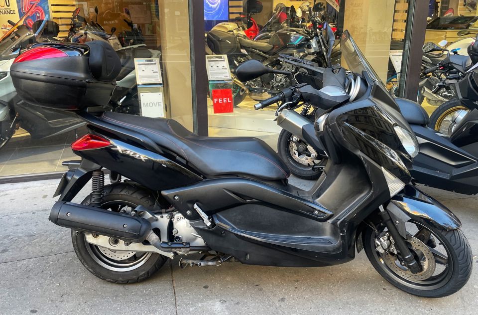 YAMAHA XMAX 125 1