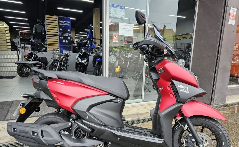 YAMAHA RayZR 125 0