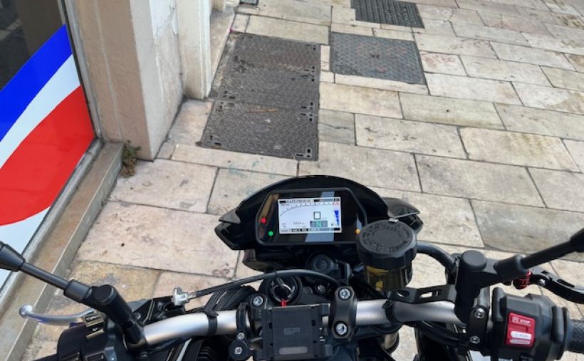 YAMAHA MT-10 12