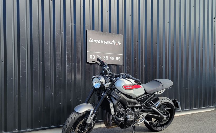 YAMAHA XSR 900 10