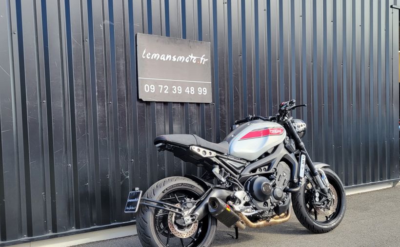 YAMAHA XSR 900 15