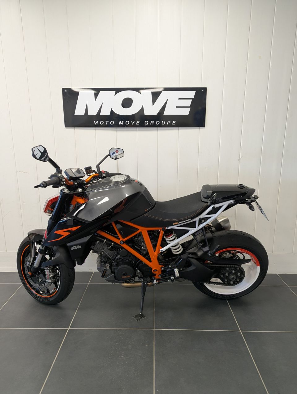 KTM 1290 SUPER DUKE R 4