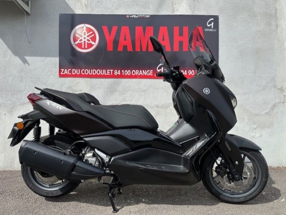 YAMAHA XMAX 300 Tech Max 0