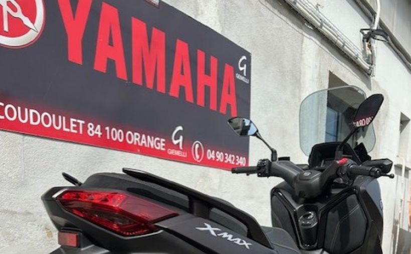 YAMAHA XMAX 300 Tech Max 2