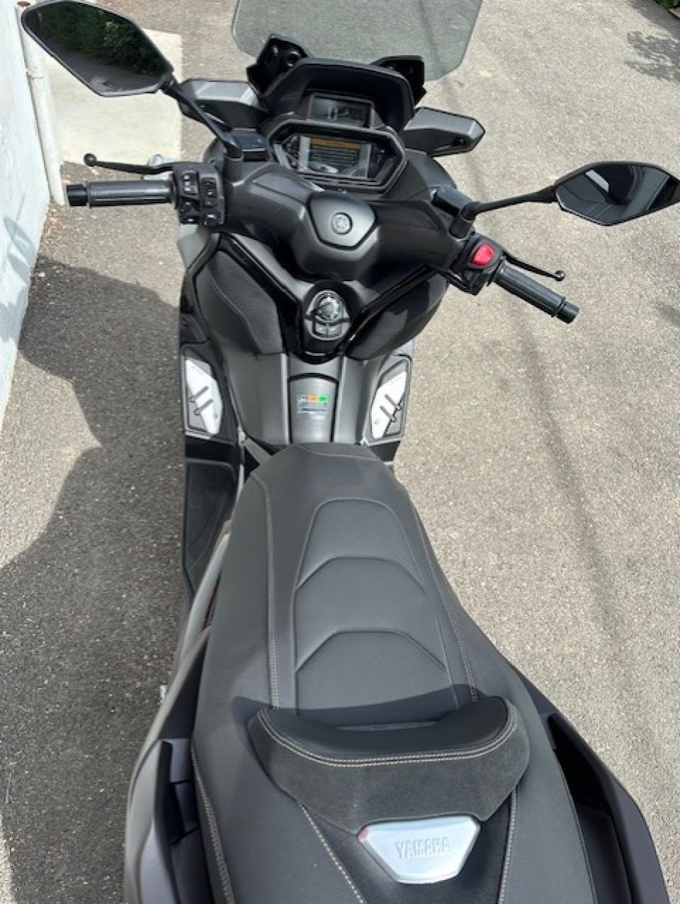 YAMAHA XMAX 300 Tech Max 3