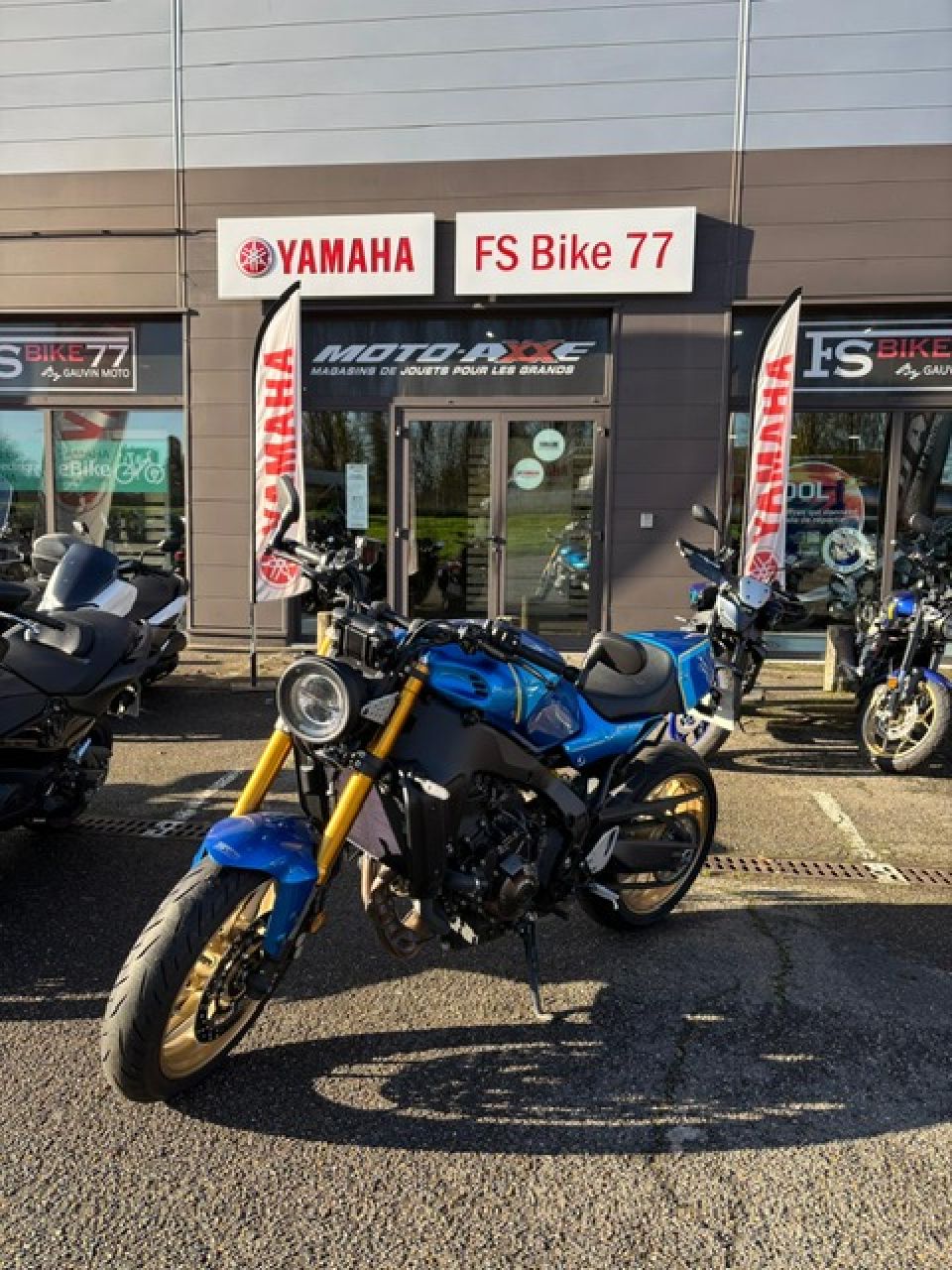 YAMAHA XSR 900 A 2