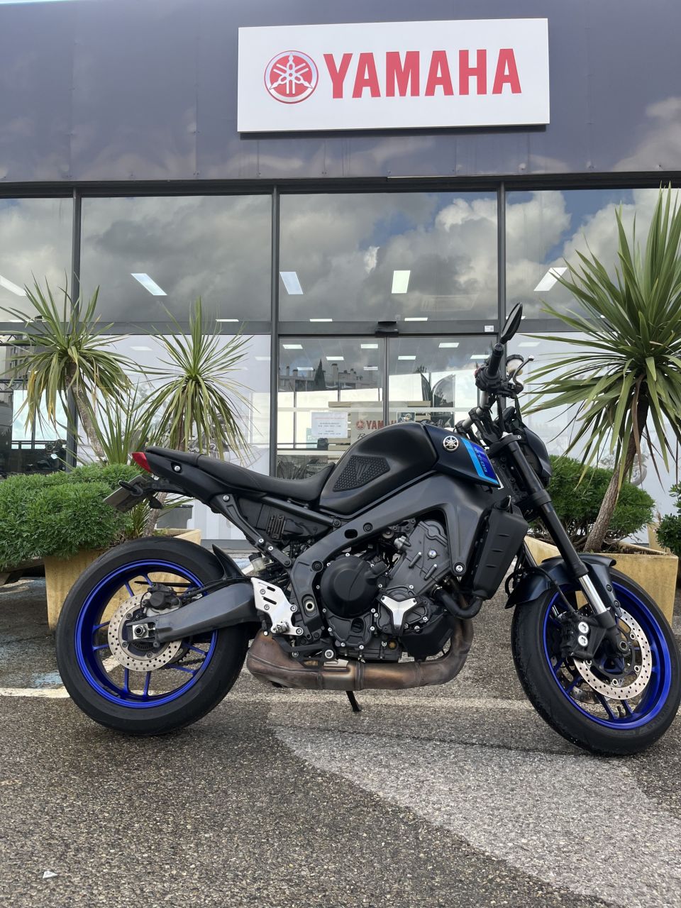 YAMAHA MT-09 1