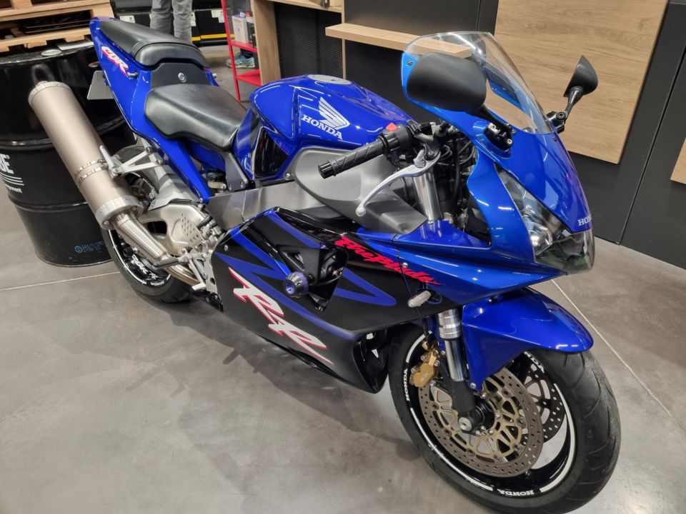 HONDA CBR 954 0