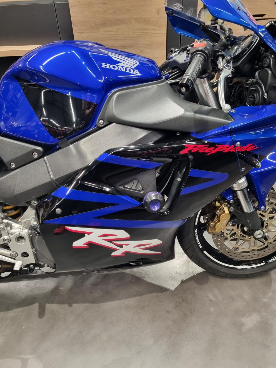 HONDA CBR 954 2