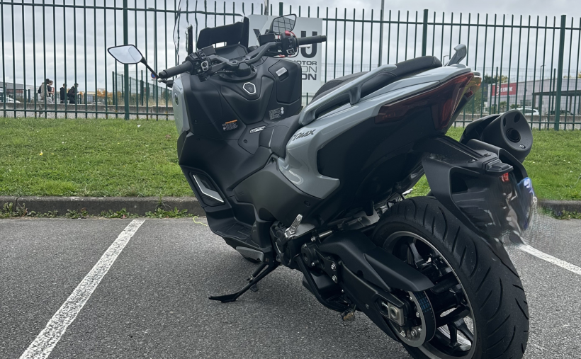 YAMAHA XP T-MAX 560 TECH MAX 2