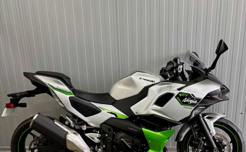KAWASAKI Ninja 7 Hybrid 0