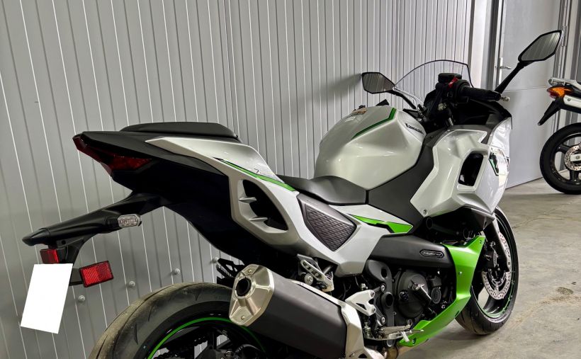 KAWASAKI Ninja 7 Hybrid 2