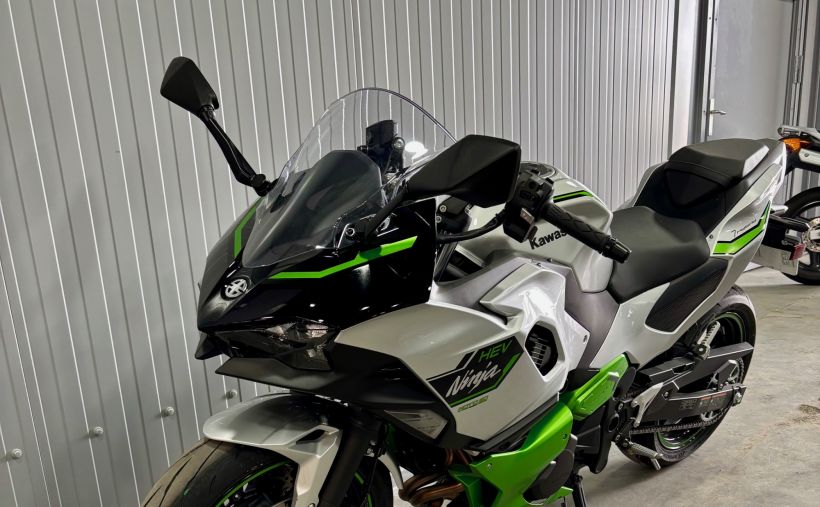 KAWASAKI Ninja 7 Hybrid 4