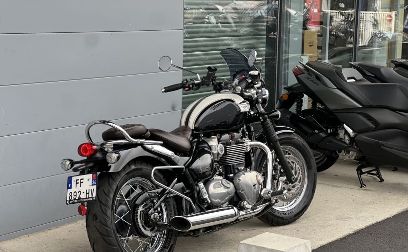 TRIUMPH BONNEVILLE SPEEDMASTER 1200 2