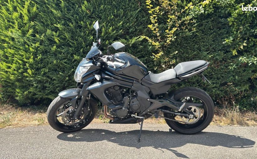 KAWASAKI ER-6 1