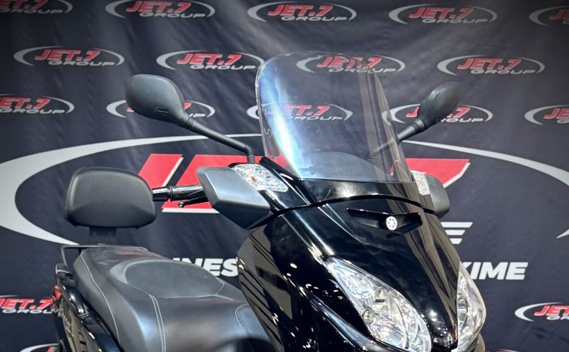 YAMAHA X-MAX 250 0