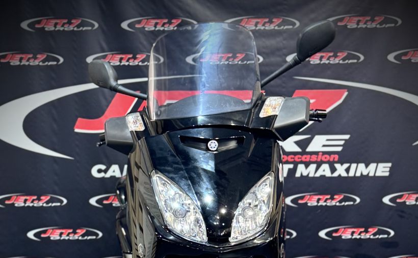 YAMAHA X-MAX 250 1