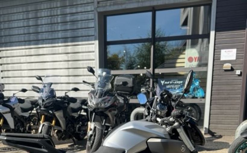 YAMAHA MT-125 1