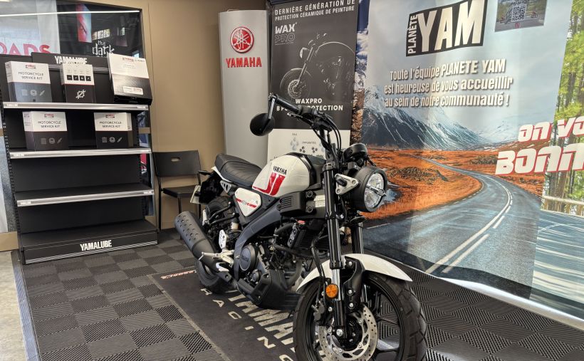 YAMAHA XSR 125 1