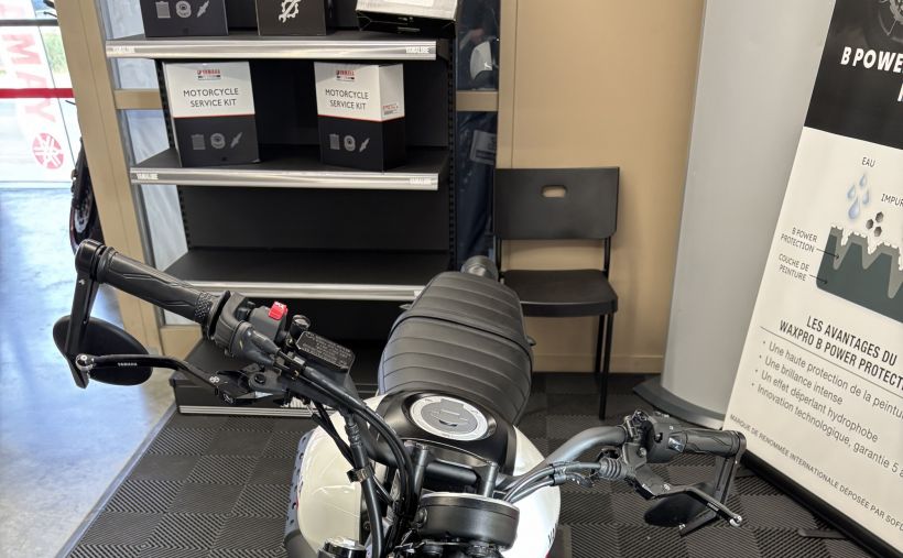 YAMAHA XSR 125 3
