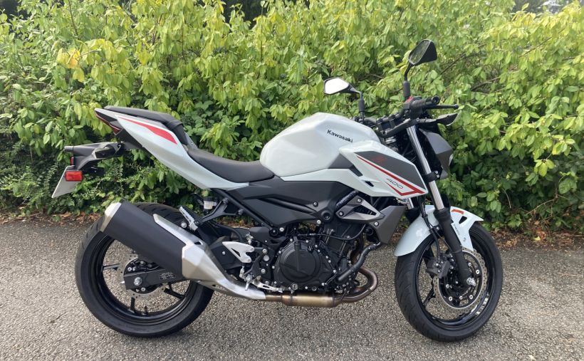 KAWASAKI Z400 1