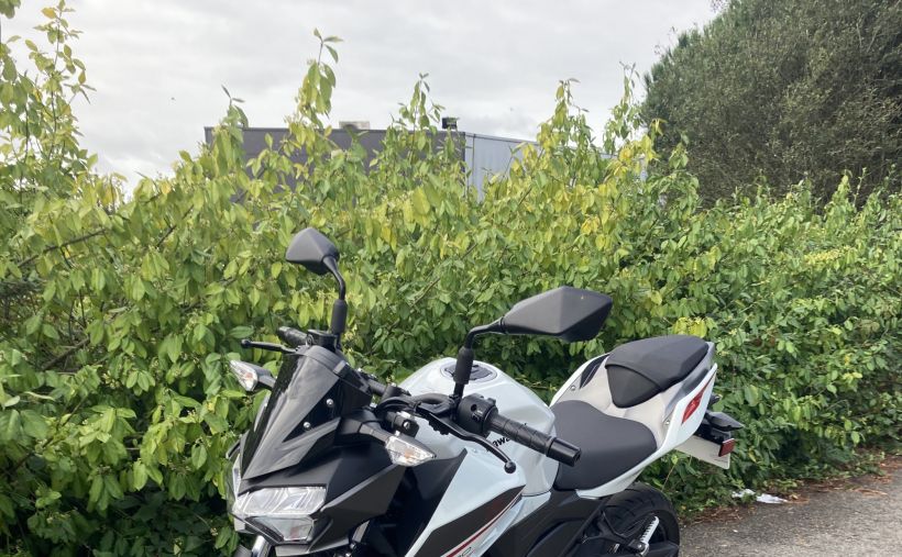 KAWASAKI Z400 4