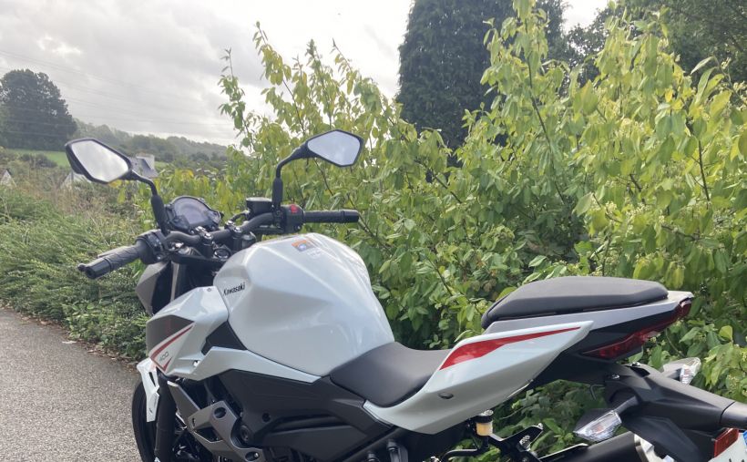 KAWASAKI Z400 5
