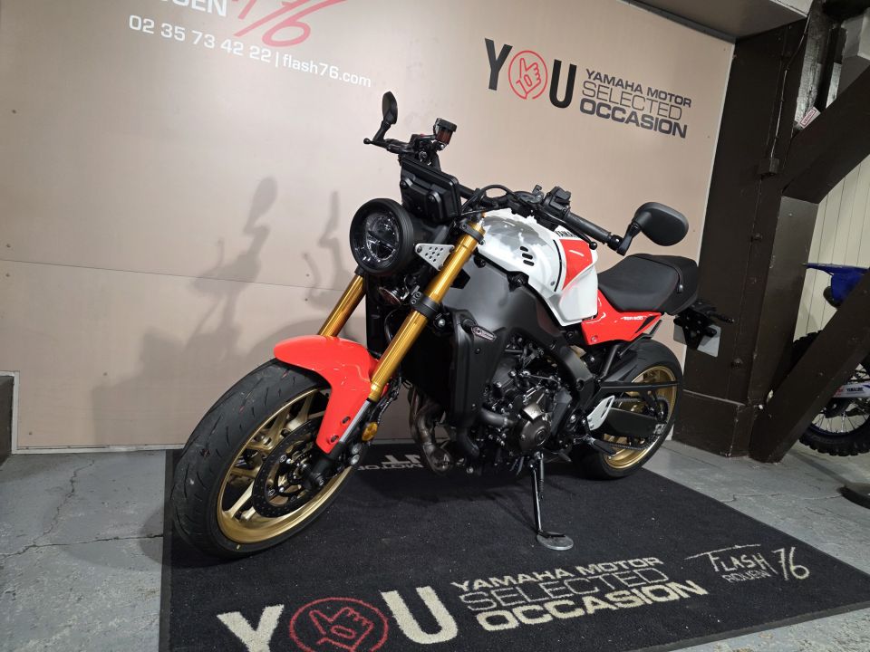YAMAHA XSR 900 4