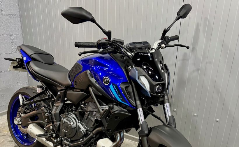 YAMAHA MT-07 3