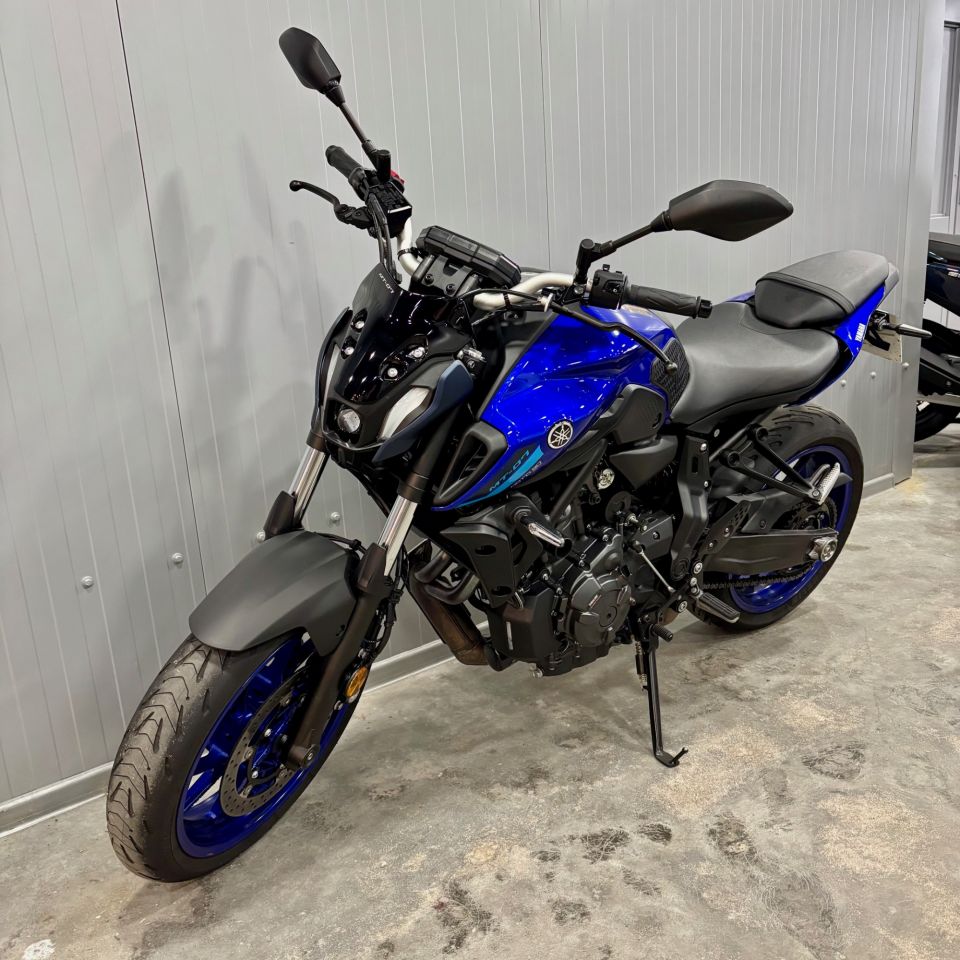 YAMAHA MT-07 12