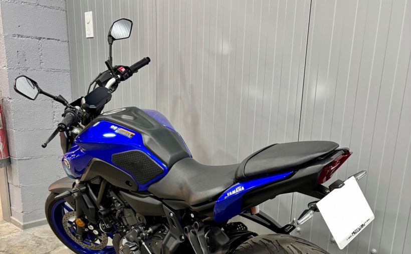 YAMAHA MT-07 15