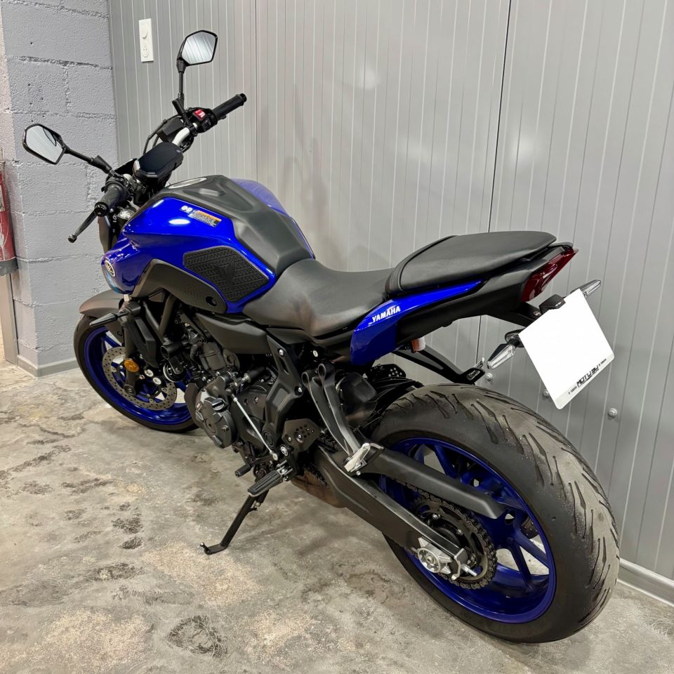 YAMAHA MT-07 15