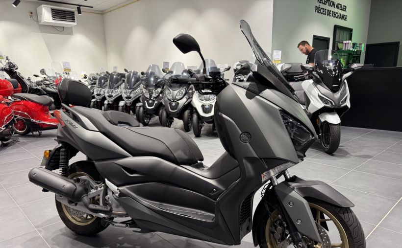 YAMAHA X-MAX 125 TECH MAX 1
