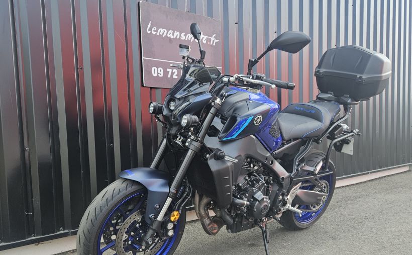 YAMAHA MT-09 2