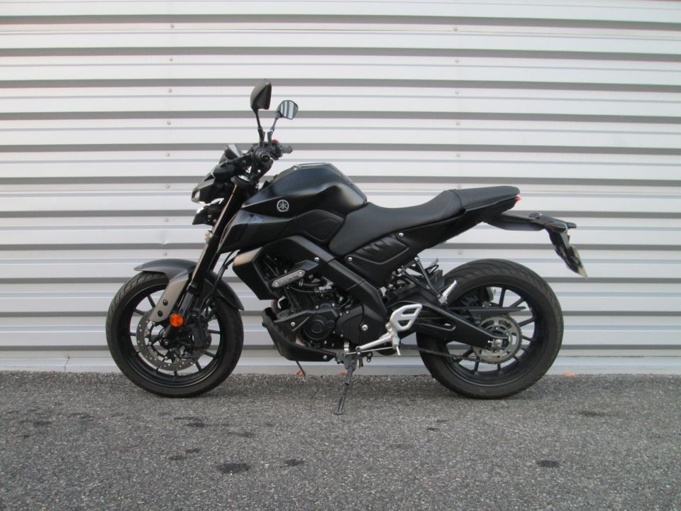 YAMAHA MT-125 ABS 24
