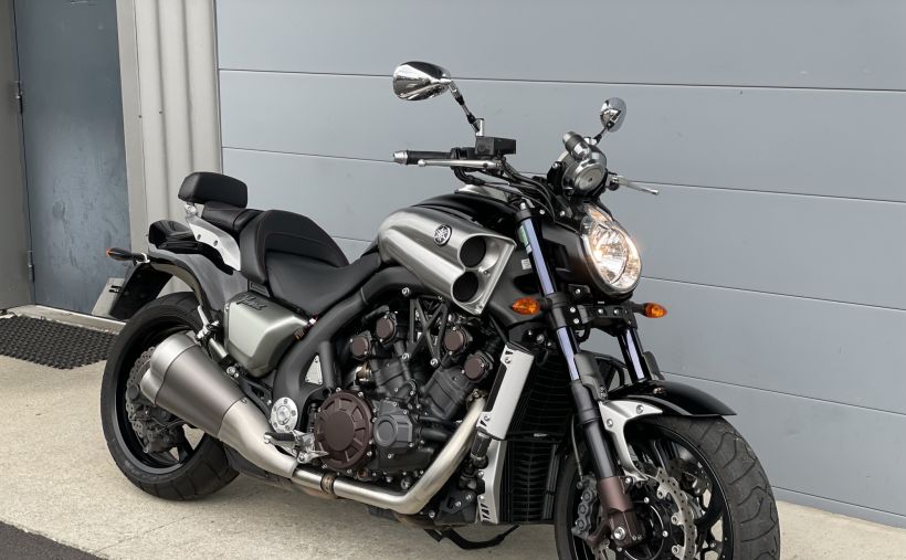 YAMAHA V-MAX 1700 1