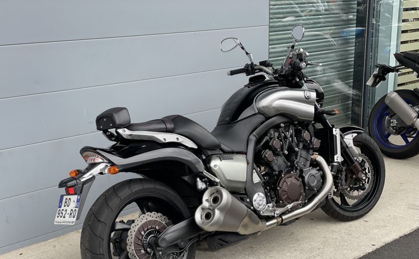 YAMAHA V-MAX 1700 2