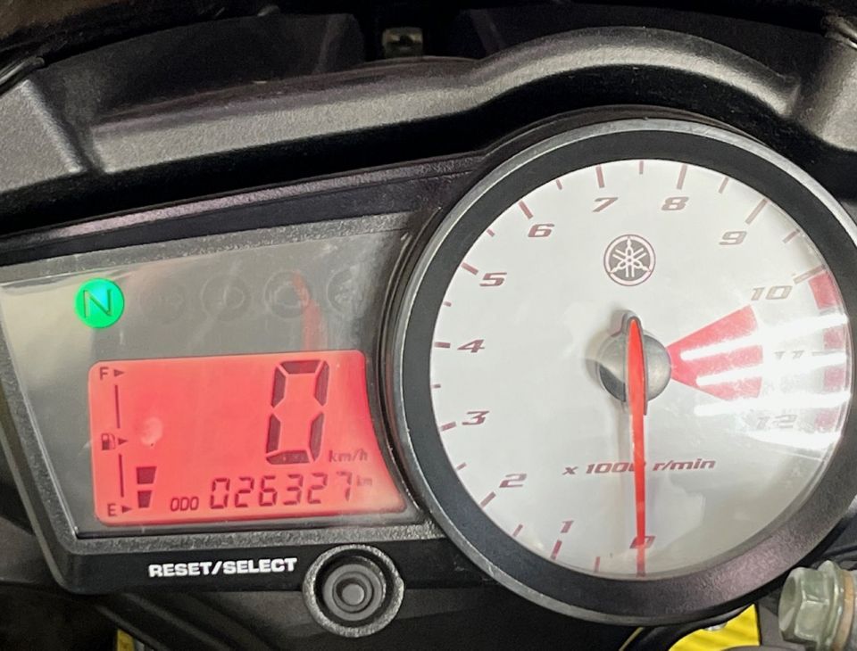 YAMAHA YZF-R 125 18