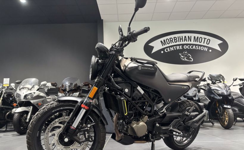 HUSQVARNA SVARTPILEN 125 ABS 0