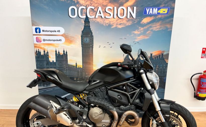 DUCATI MONSTER 821 0
