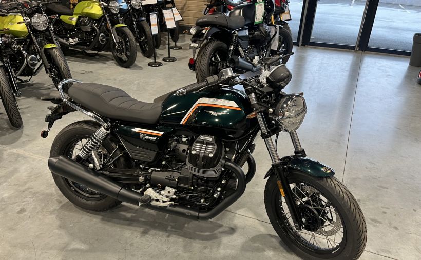 MOTO GUZZI V7 SPECIAL 10