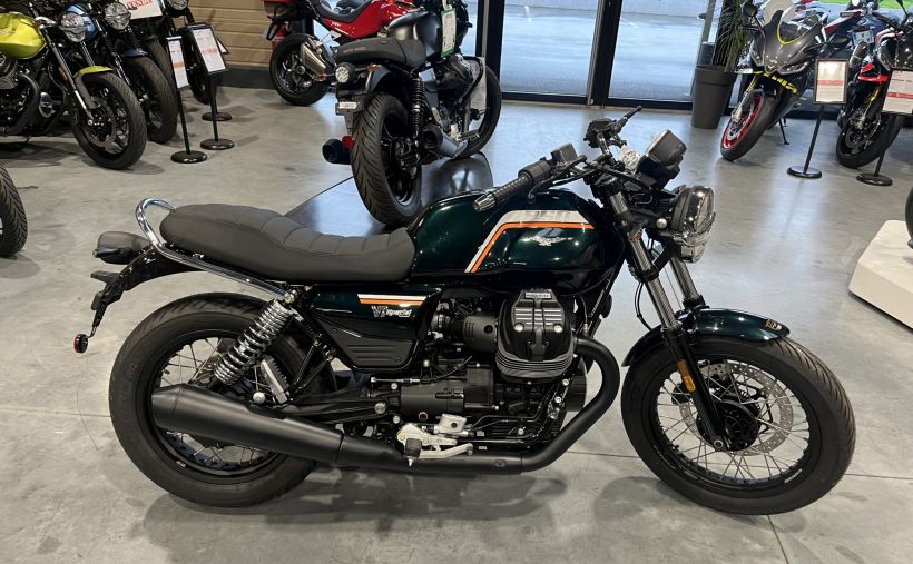 MOTO GUZZI V7 SPECIAL 15