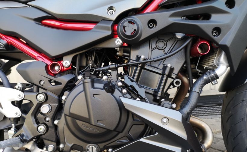 KAWASAKI Z 500 SE 4