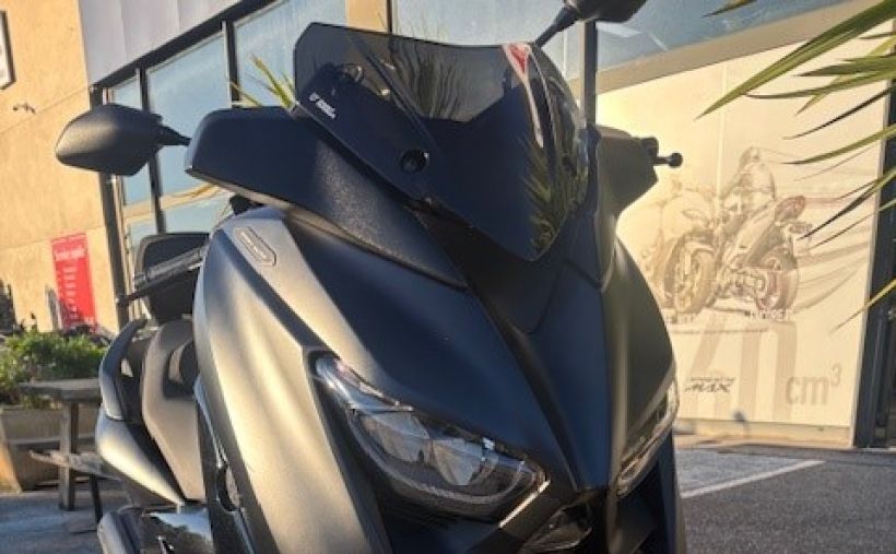 YAMAHA X-MAX 125 IRON MAX 1