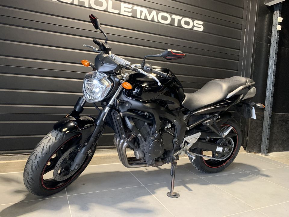 YAMAHA FZ6 600 FAZER 4