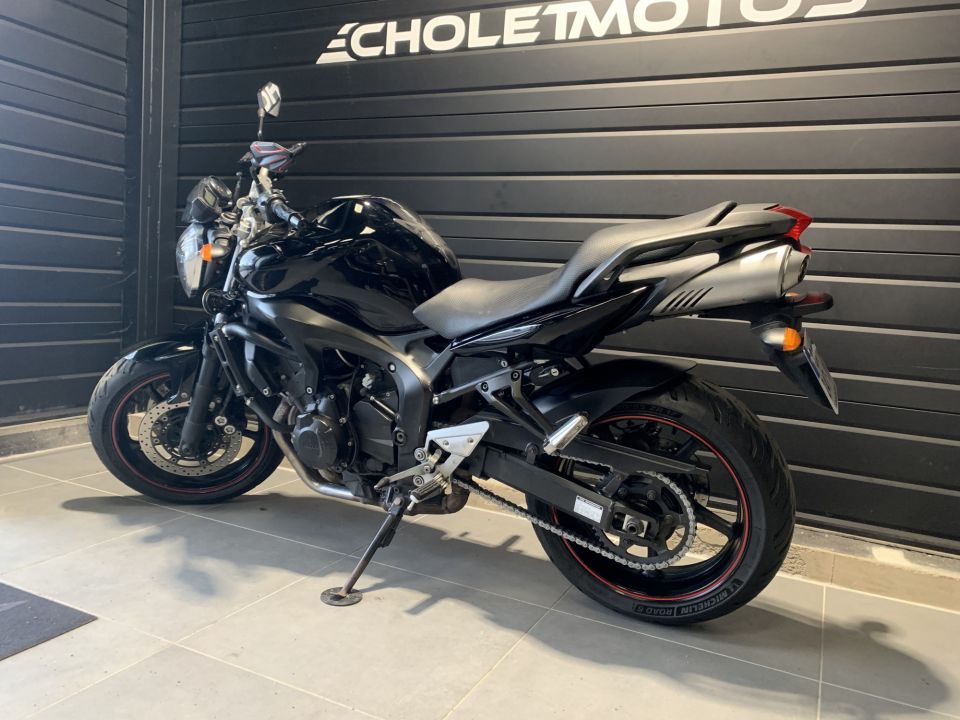 YAMAHA FZ6 600 FAZER 8